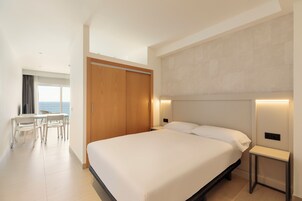 Apartamento vista mar y aire acondicionado | Ücretsiz kablosuz İnternet, çarşaf takımı 