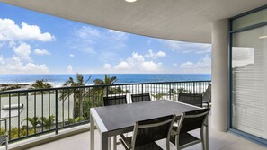 Outdoor dining - Panoramic ocean views of Sunshine Beach Unit 5 Vista Pacific 12 Bryan Street (Sunshine Beach)