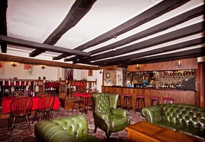 Daily full breakfast (GBP 6 per person)