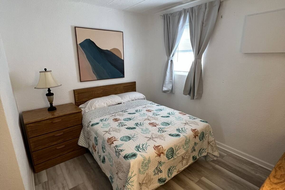 deluxe suite | individually decorated, individually furnished, free wifi, bed sheets