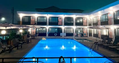 Panoramic Motel & Apartments