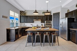 Fridge, microwave, oven, stovetop - Camp Bella Vista. 
OFF SEASON MONTHLY SPECIAL OCTOBER 2025 APRIL, MAY &JUNE 2026 (Cathedral City)