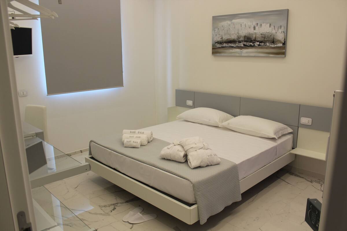 Individually decorated, individually furnished, desk, cots/infant beds