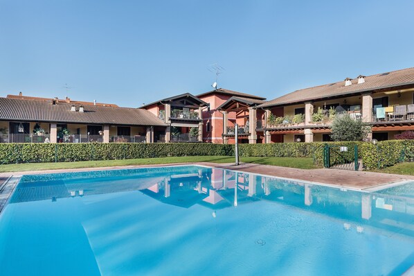 Piscina stagionale all'aperto