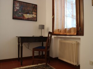 Duplex, 1 Bedroom, Balcony | Room amenity