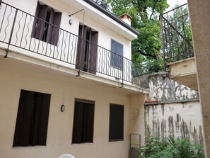 ดูเพล็กซ์, 1 ห้องนอน, ระเบียง | ระเบียง