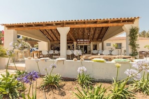 Lunch and dinner served, Regional cuisine - Corsica Paradise (Calcatoggio)