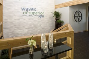 Sauna, Körperbehandlungen, Aromatherapie, Warmsteinmassagen