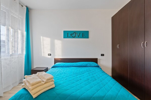 Apartment, 3 Bedrooms | Free WiFi, bed sheets