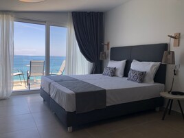 Camera Luxury con letto matrimoniale o 2 letti singoli | Biancheria da letto di alta qualità, una cassaforte in camera