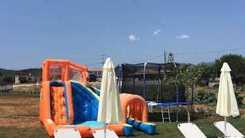 Außen-Kinderspielplatz