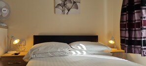 特色装修、特色家居、熨斗/熨板、免费婴儿床