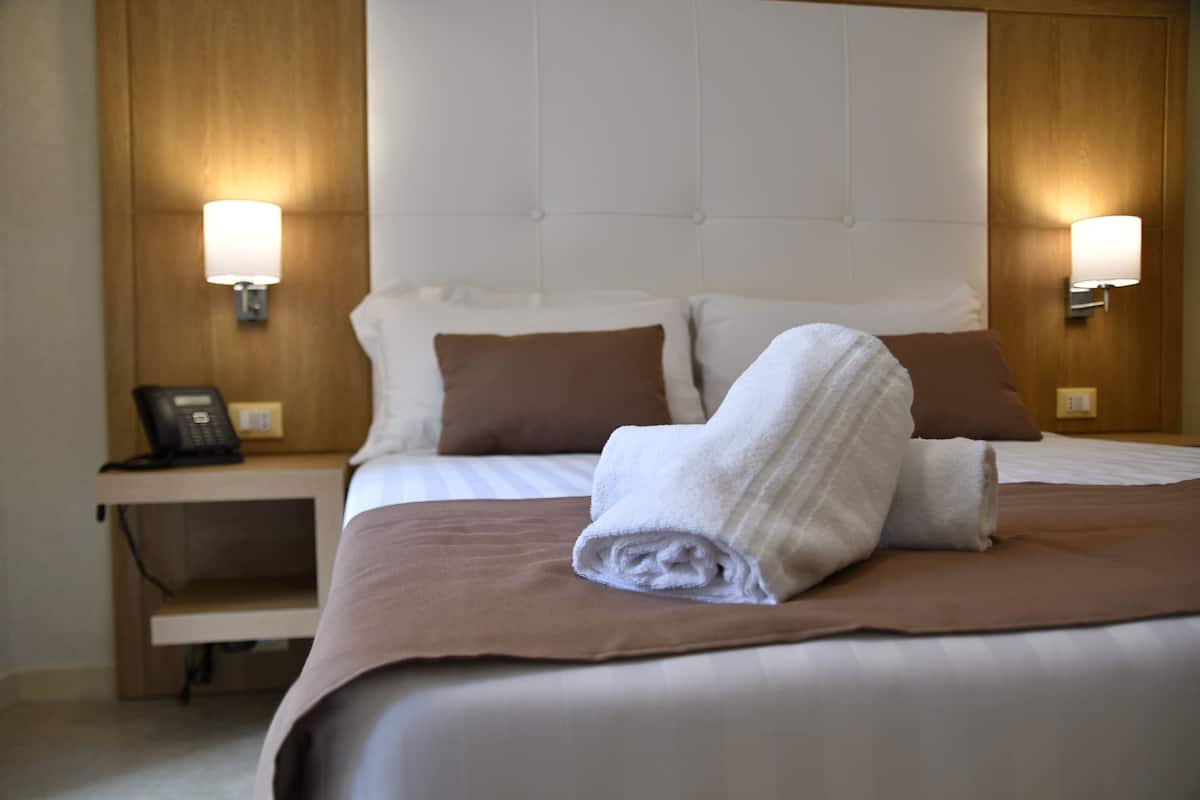 In-room safe, desk, laptop workspace, soundproofing