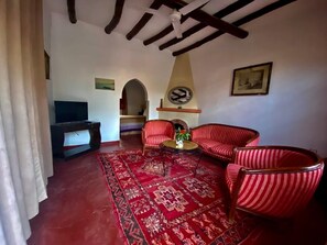 Individually decorated, individually furnished, blackout drapes - Relais Esmeralda (Lalla Takarkoust)