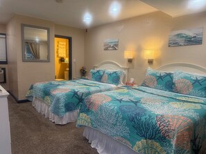 Classic Quadruple Room | 1 bedroom, premium bedding, in-room safe, individually decorated - The Inn at Buzzards Bay (Buzzards Bay)