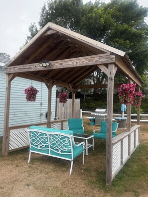 Exterior - The Inn at Buzzards Bay (Buzzards Bay)
