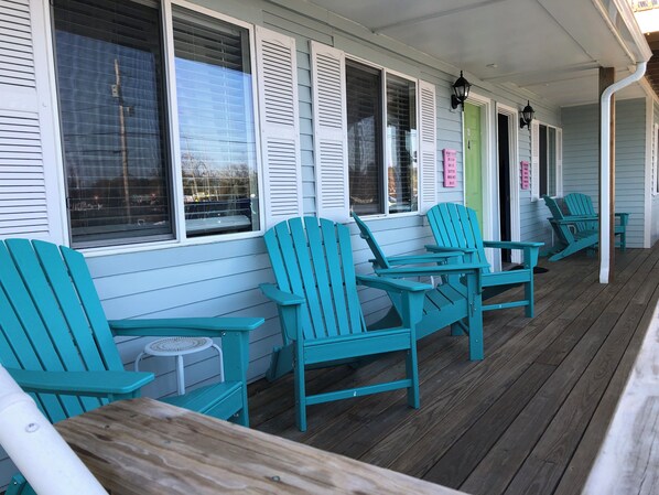 Sundeck - The Inn at Buzzards Bay (Buzzards Bay)