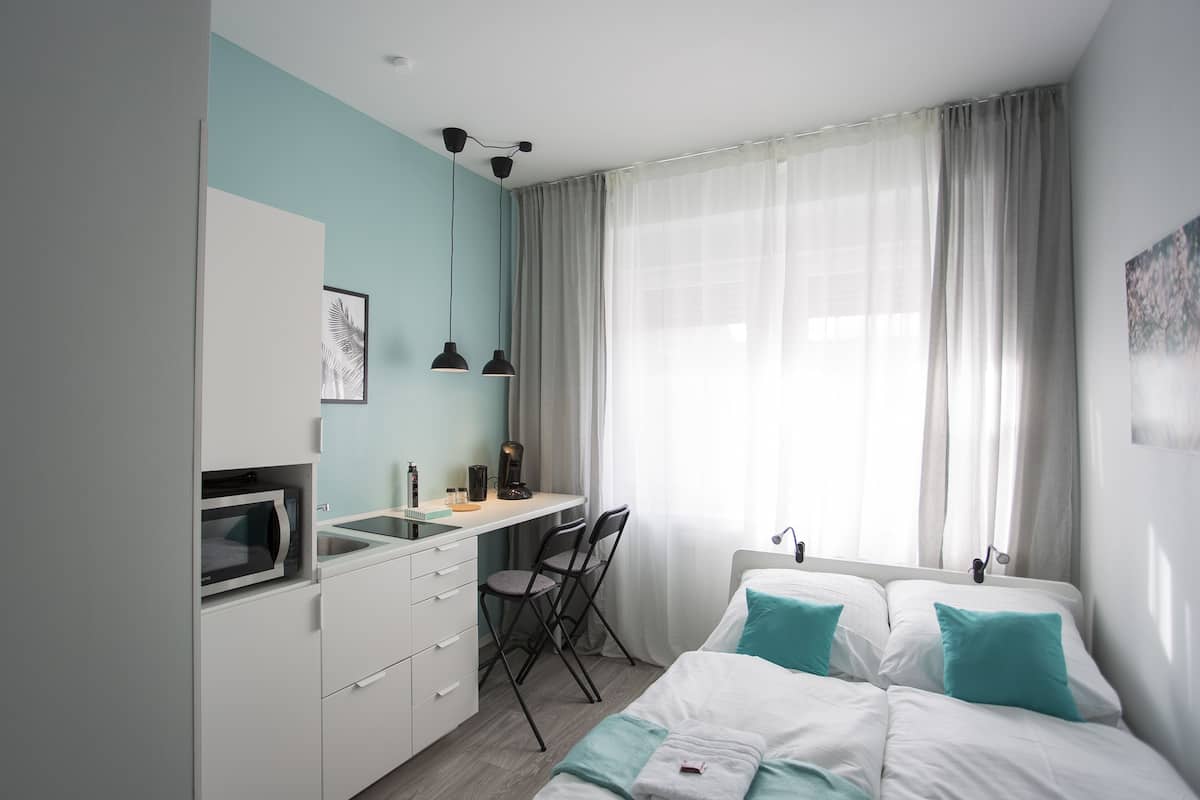 Studio (Sydney) | Woonruimte | Flatscreentelevisie