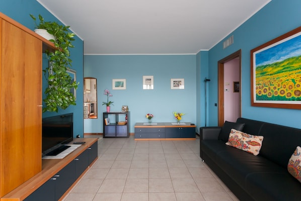 Appartement, 2 chambres, balcon | Coin séjour