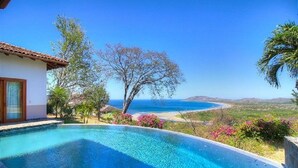 Outdoor pool - Casa Catalina (Tamarindo)