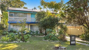 Property grounds - Central Coast Escape (Point Clare)