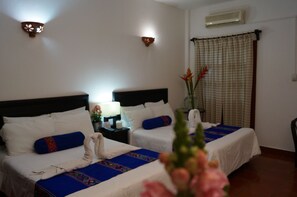 Standard Double Room | Bed sheets - Yaxché (Chiapa de Corzo)