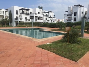 Piscine extérieure (ouverte en saison)