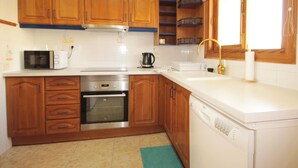 茶具/咖啡用具、冰箱、微波炉、烤箱