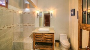 Villa | Badezimmer