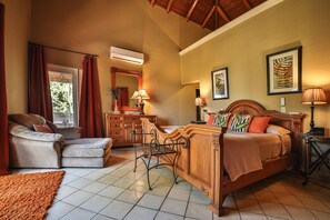 Villa | Een kluis op de kamer, gratis wifi, beddengoed