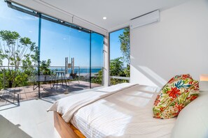 House, 4 Bedrooms | 4 bedrooms, in-room safe, free WiFi, bed sheets