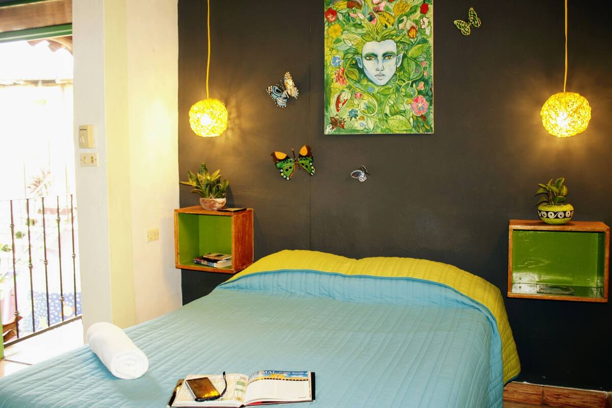 H-5 AC Quadruple Room Shared External Bathroom | Iron/ironing board (on request), bed sheets