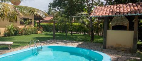 Outdoor pool, pool loungers