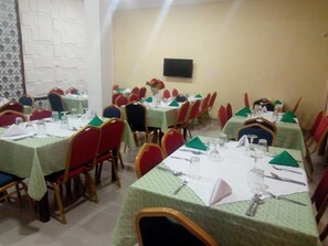 Daily full breakfast (USD 5 per person)