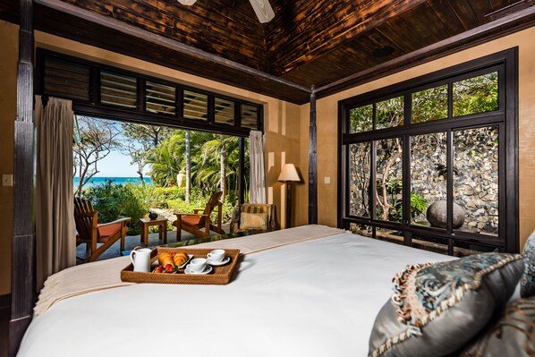 خزنة داخل الغرفة وواي فاي مجانًا وملاءات أسرّة