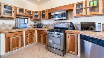 Villa, 4 Bedrooms | Private kitchen | Full-sized fridge, microwave, oven, dishwasher