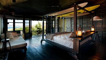 8 bedrooms, in-room safe, free WiFi, bed sheets