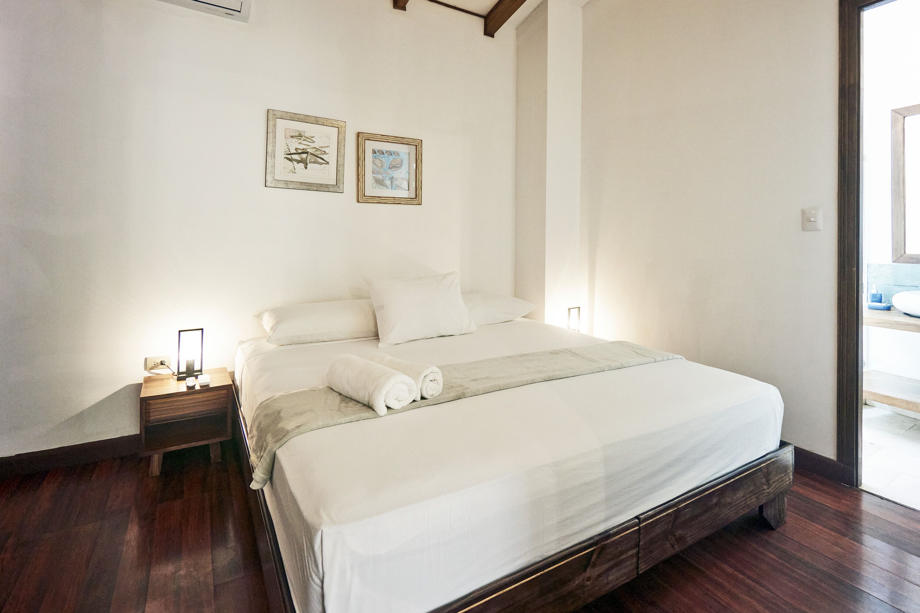 Apartemen Deluks, 2 kamar tidur, teras (Almendra) | Brankas dan didekorasi berbeda-beda