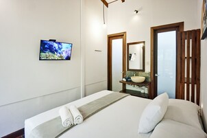 Apartamento luxo, 2 quartos, terraço (Almendra) | Cofres nos quartos, individualmente decorados