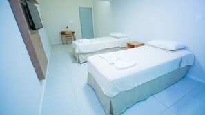 Standard Twin Room, 2 Twin Beds | Minibar, desk, free cribs/infant beds, free WiFi - Nordeste Palace Hotel - Fortaleza (Fortaleza)