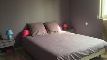 2 habitaciones, ropa de cama de alta calidad y camas con efecto memoria