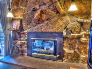 Exterior - Lift Tickets Ski In Access & Hot Tub, Perfect For Couples (Steamboat Springs)