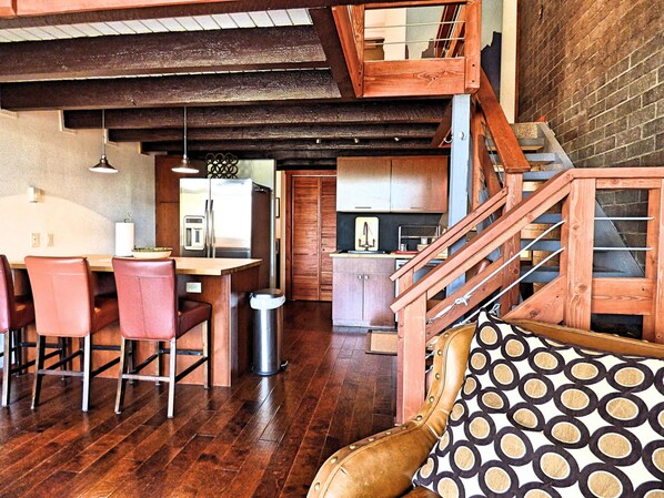 Condo | Cocina privada | Parrilla de estufa, lavavajillas y cafetera y tetera 