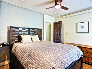 Condo - Private Deck Mountain Views Babbling Creek Sleeps 4 (Steamboat Springs)