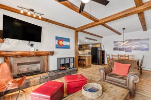 Exterior - Lift Tickets Ground Floor Pool, Hot Tubs, Near Mtn, Fireplace Shuttle (Steamboat Springs)