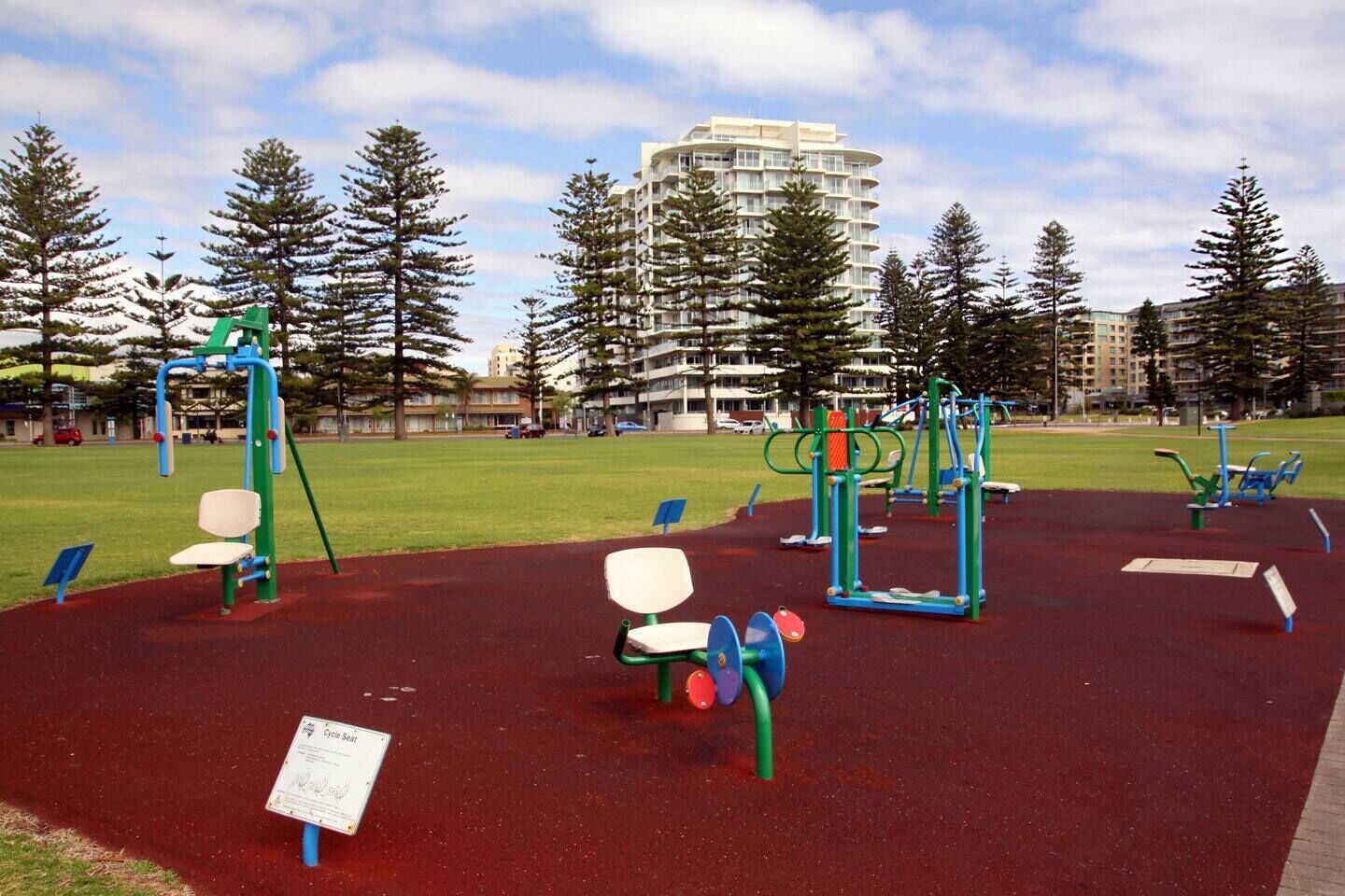 Park View 'Elysian' WIFI + Netflix — image 13