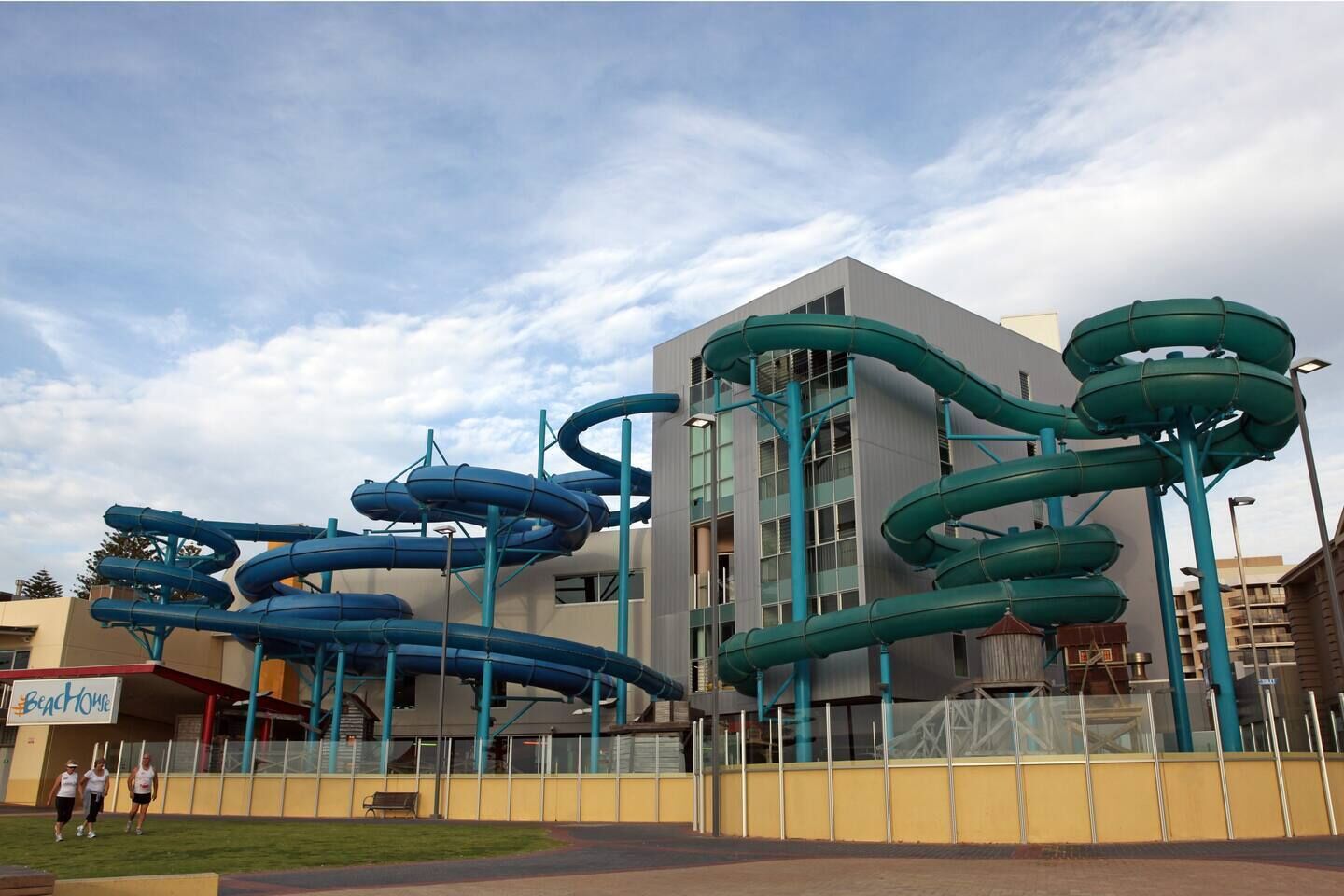 Park View 'Elysian' WIFI + Netflix — image 15