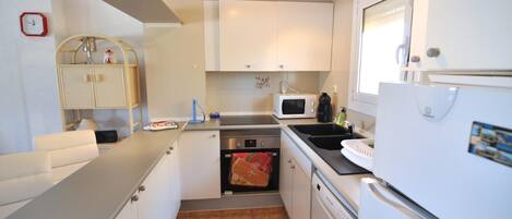 Fridge, microwave, oven, dishwasher