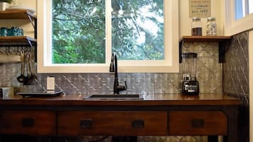 Fridge, microwave, coffee/tea maker, toaster oven