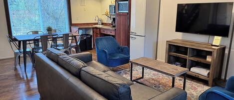 Smart-tv, eldstad, Netflix och streamingtjänster